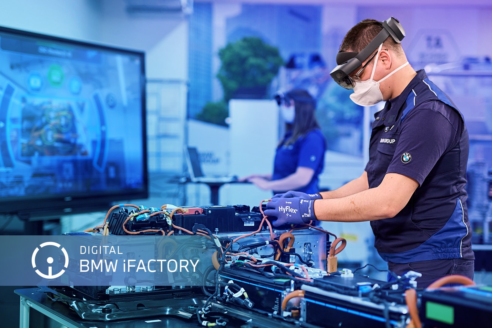 This is how DIGITAL the BMW <span class="grp-lowercase">i</span>FACTORY is.