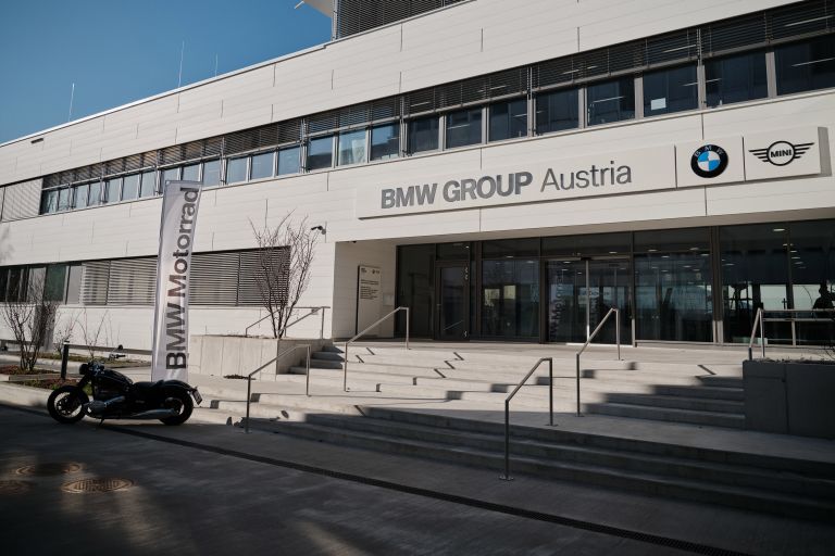 BMW Group Campus Salzburg Eingang