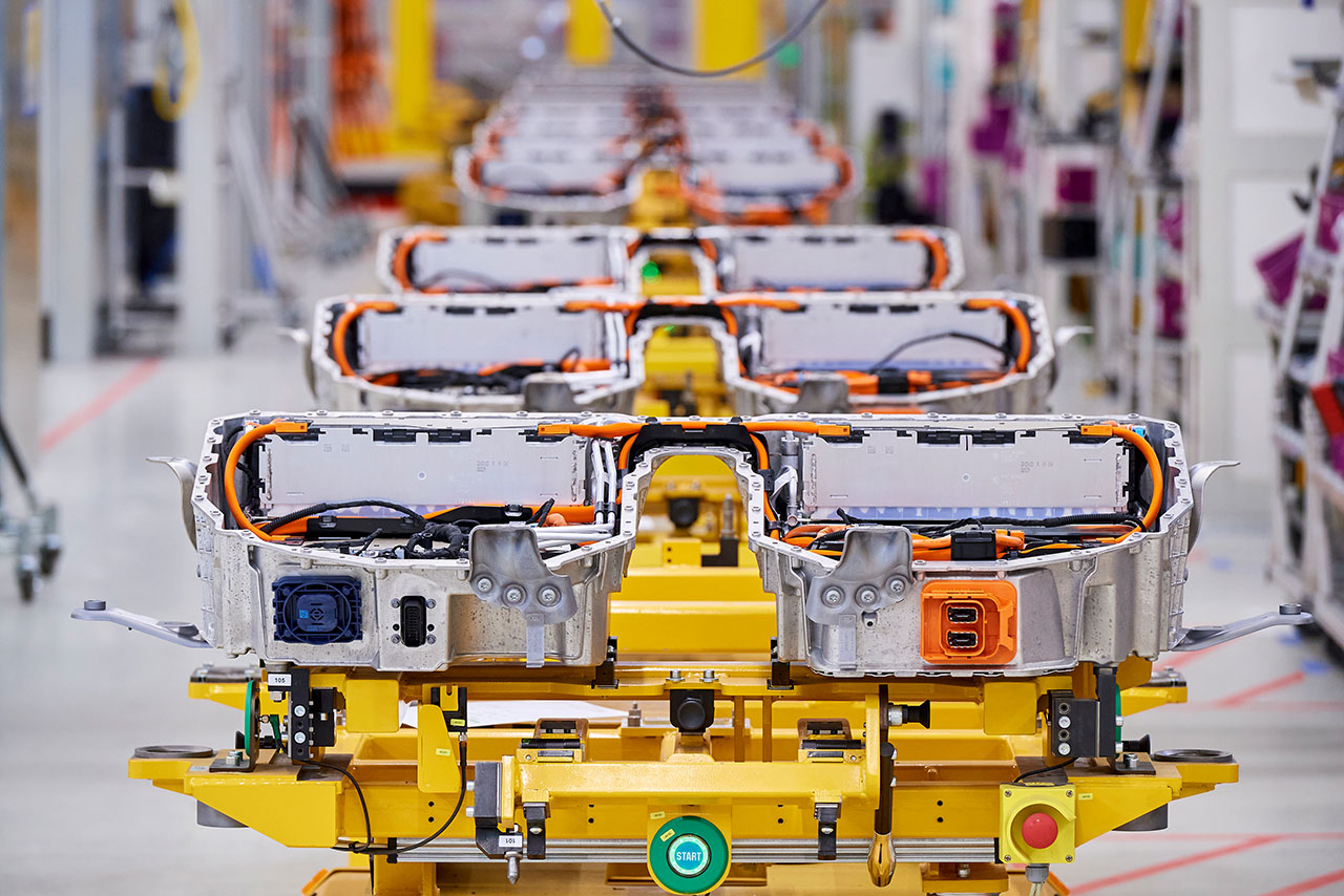 BMW GROUP STEPS UP THE PACE OF ELECTROMOBILITY.