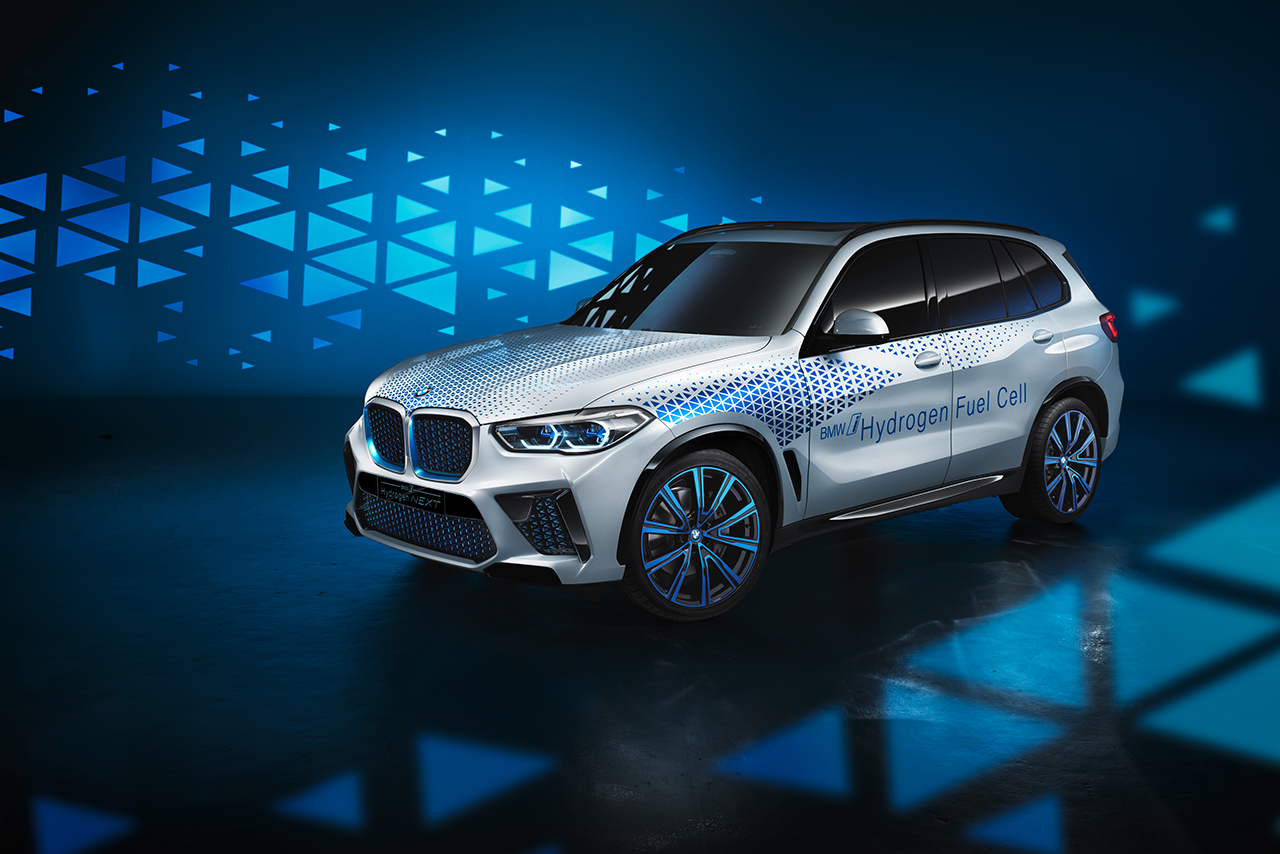 THE BMW I HYDROGEN NEXT. OUR FUEL CELL DEVELOPMENT VEHICLE.