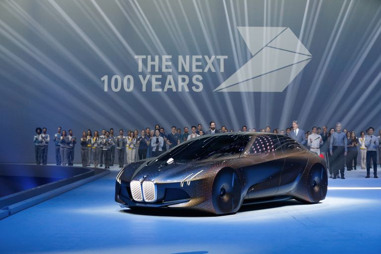 Das BMW VISION NEXT 100 auf der Auftaktveranstaltung des BMW Group Jubiläums THE NEXT 100 YEARS.