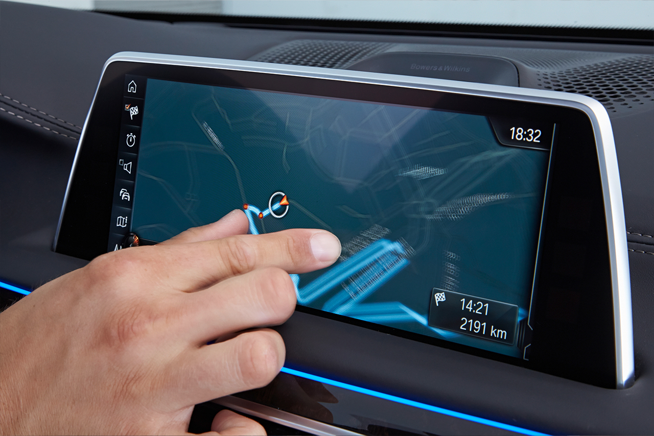 Multi-sensory user experience: The BMW iDrive then and now