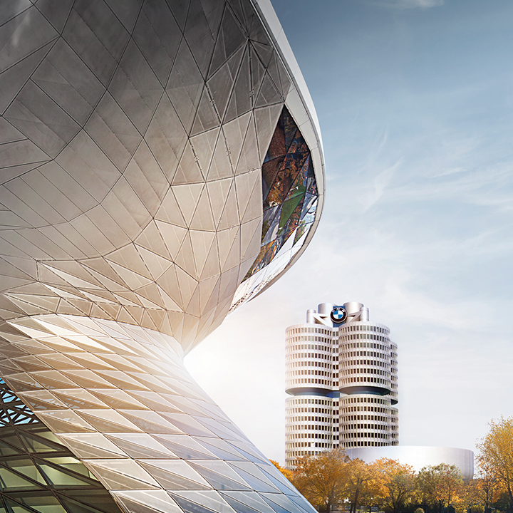 Blick auf die BMW Gebäude.