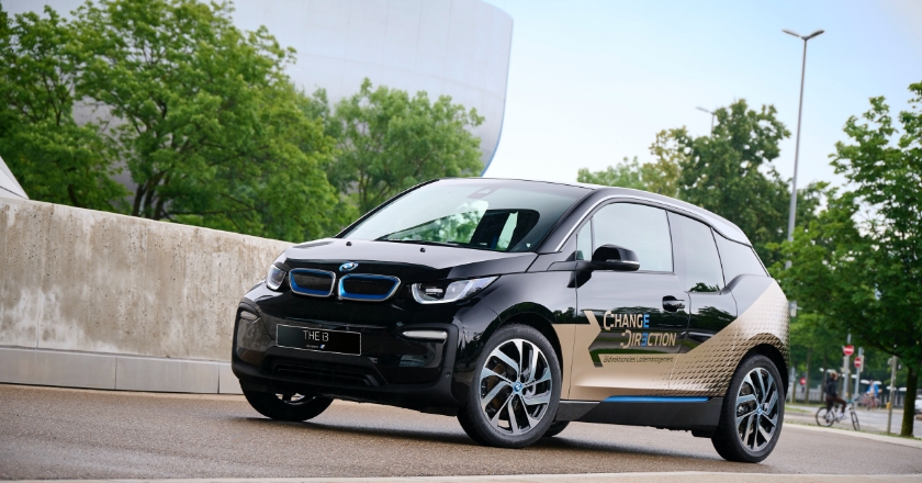 Bidirektionales Lademanagement – Kunden testen Elektrofahrzeuge, die ihren Strom zurückspeisen können.