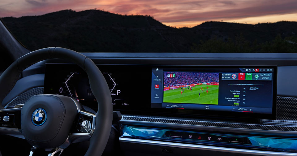 Stadion-Feeling im BMW 7er