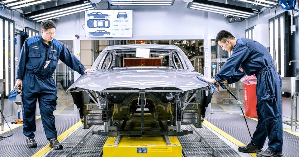 BMW Group sichert sich CO<sub>2</sub>-reduzierten Stahl für das weltweite Produktionsnetzwerk