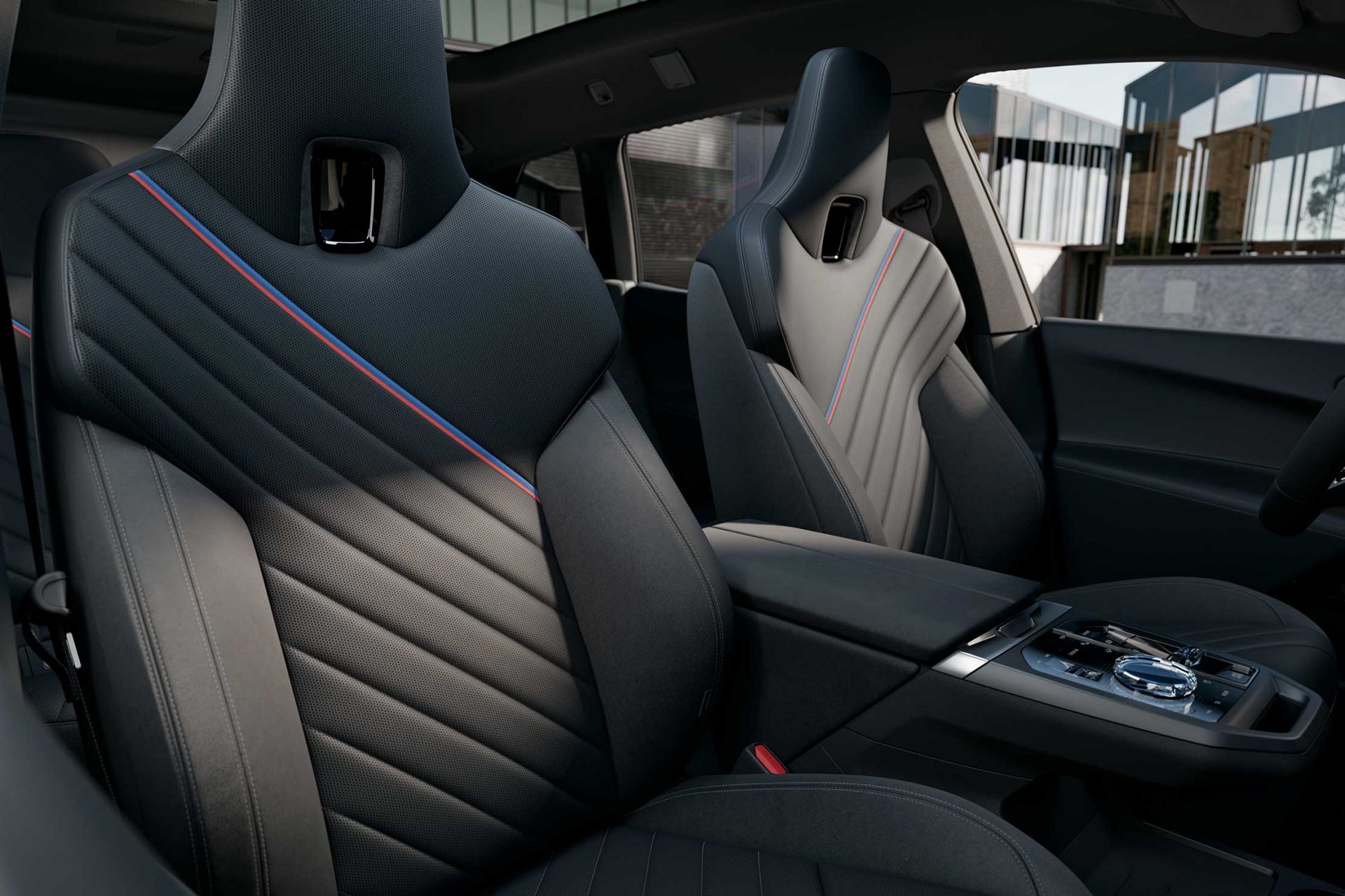 BMW iX M70