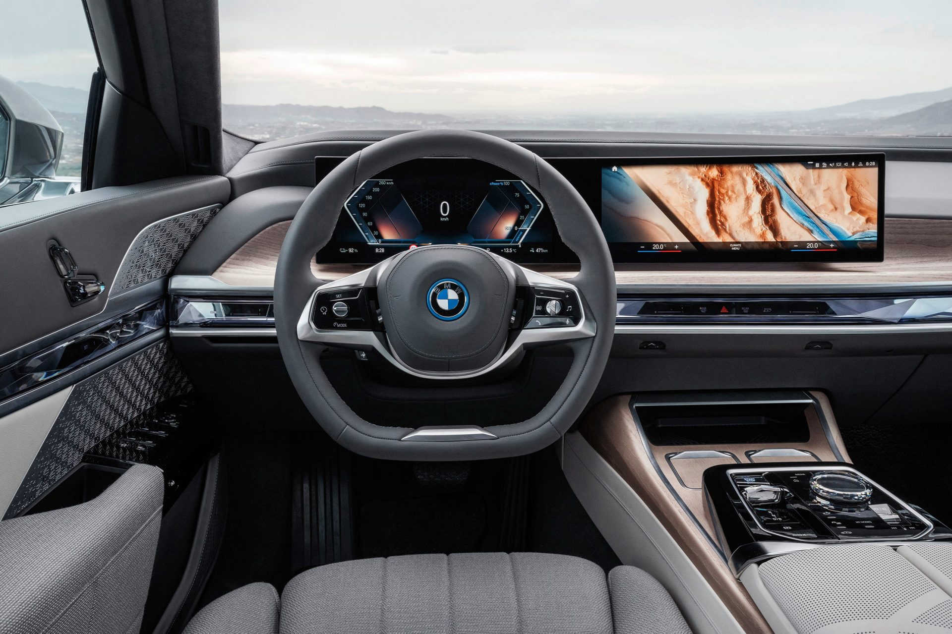 Interior eines BMW i7 aus der Sicht des Fahrers.