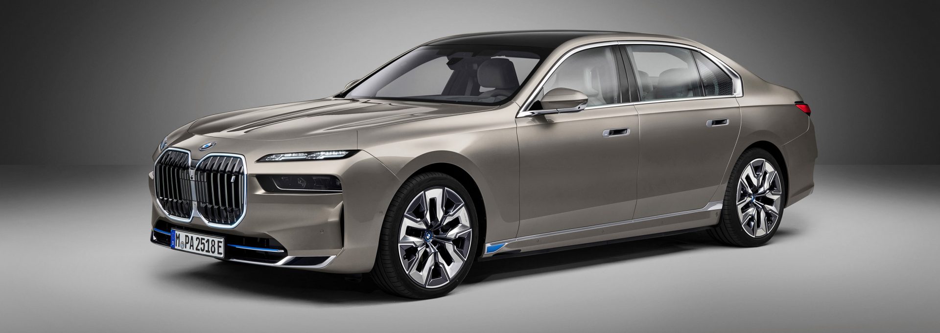 BMW i7