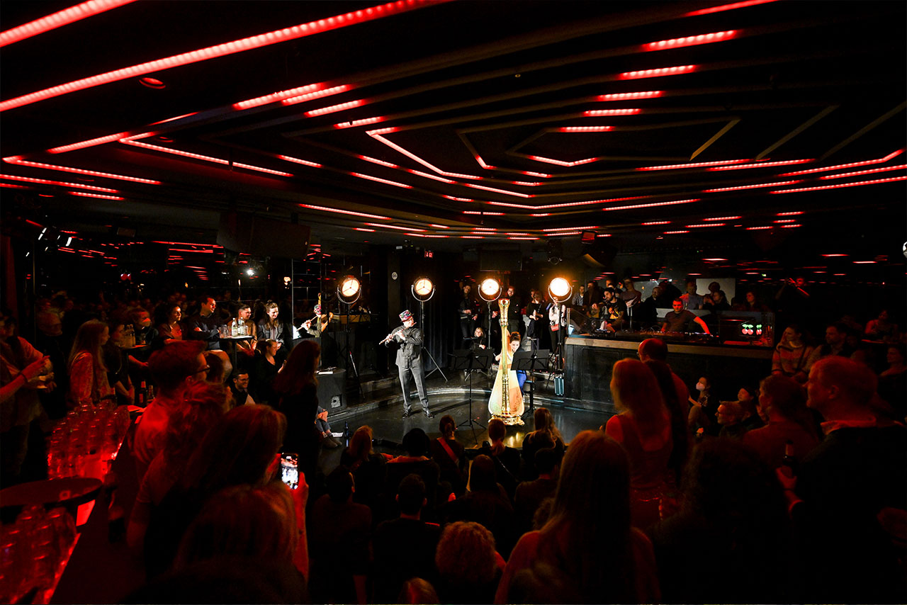 Ein Bmw Clubkonzert mit großem Publikum im Pacha