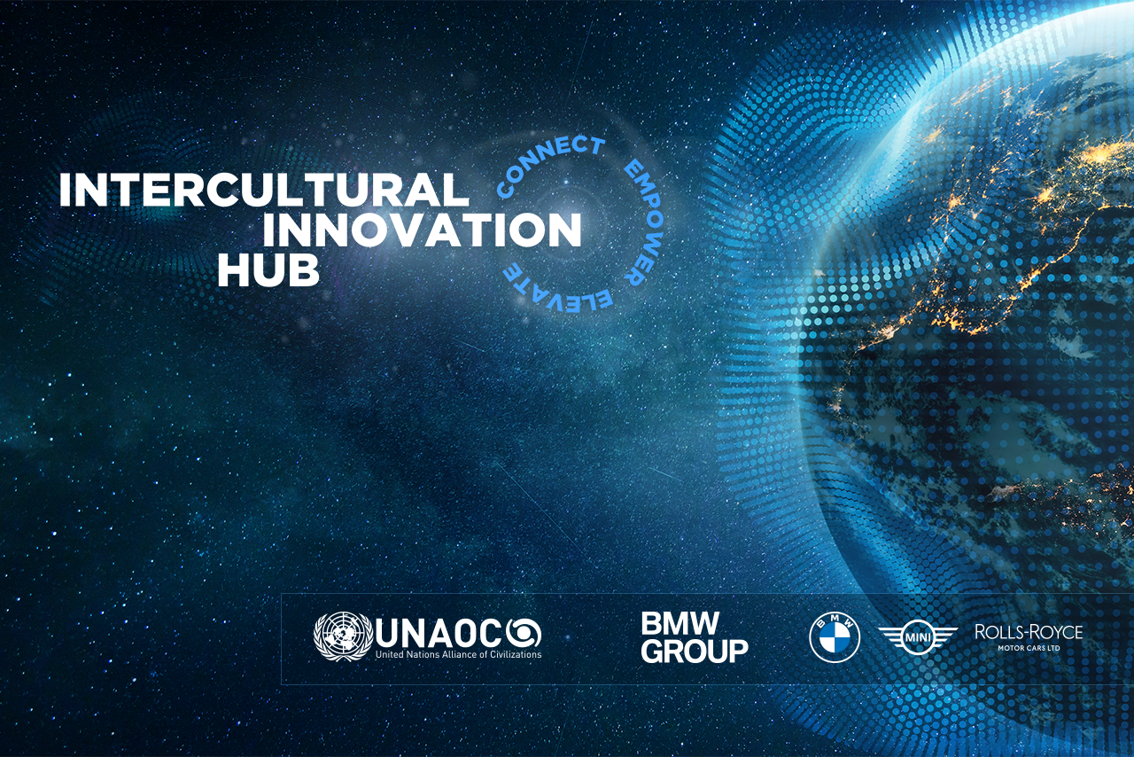 Interkulturelles Innovationshub, in dem diverse Gruppen kreative Lösungen entwickeln und Ideen austauschen.