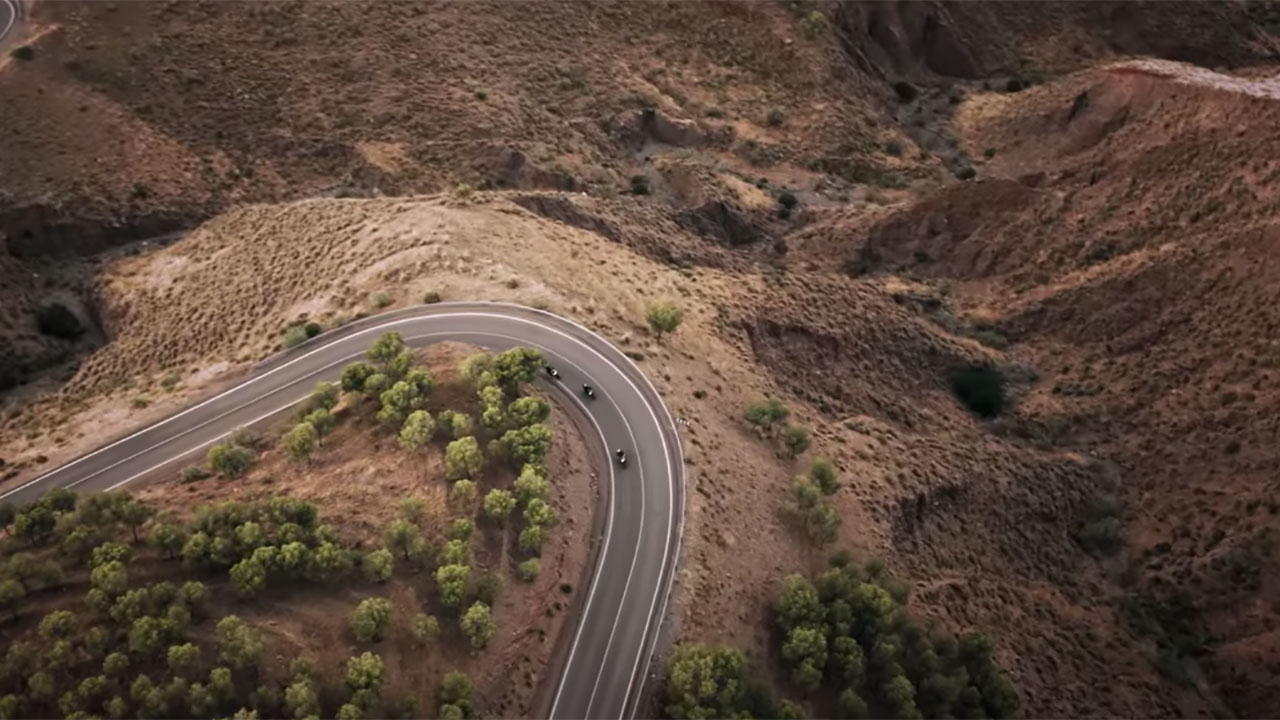 IN THE SPOTLIGHT: BMW Motorrad Connectivity.