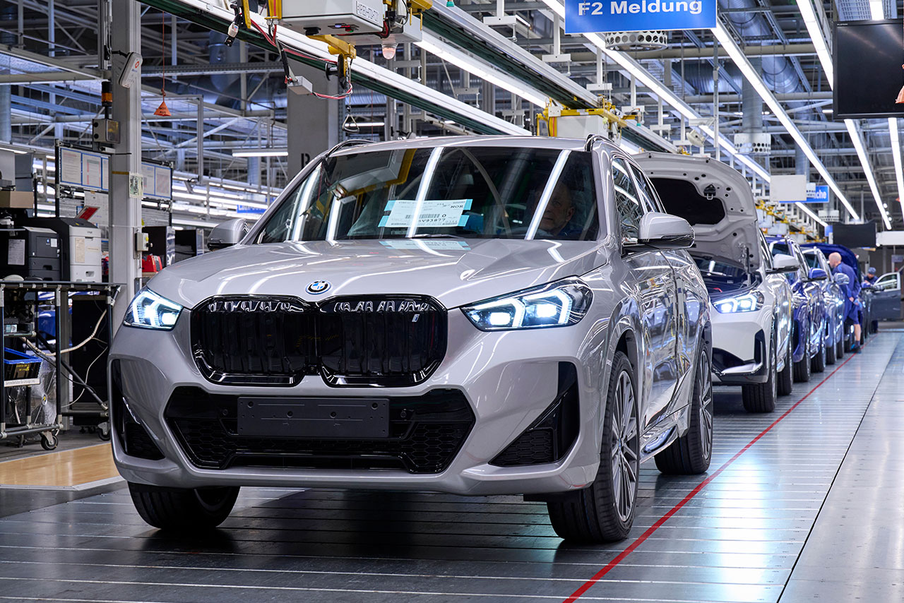 Produktion des vollelektrischen BMW iX1 im BMW Group Werk Regensburg