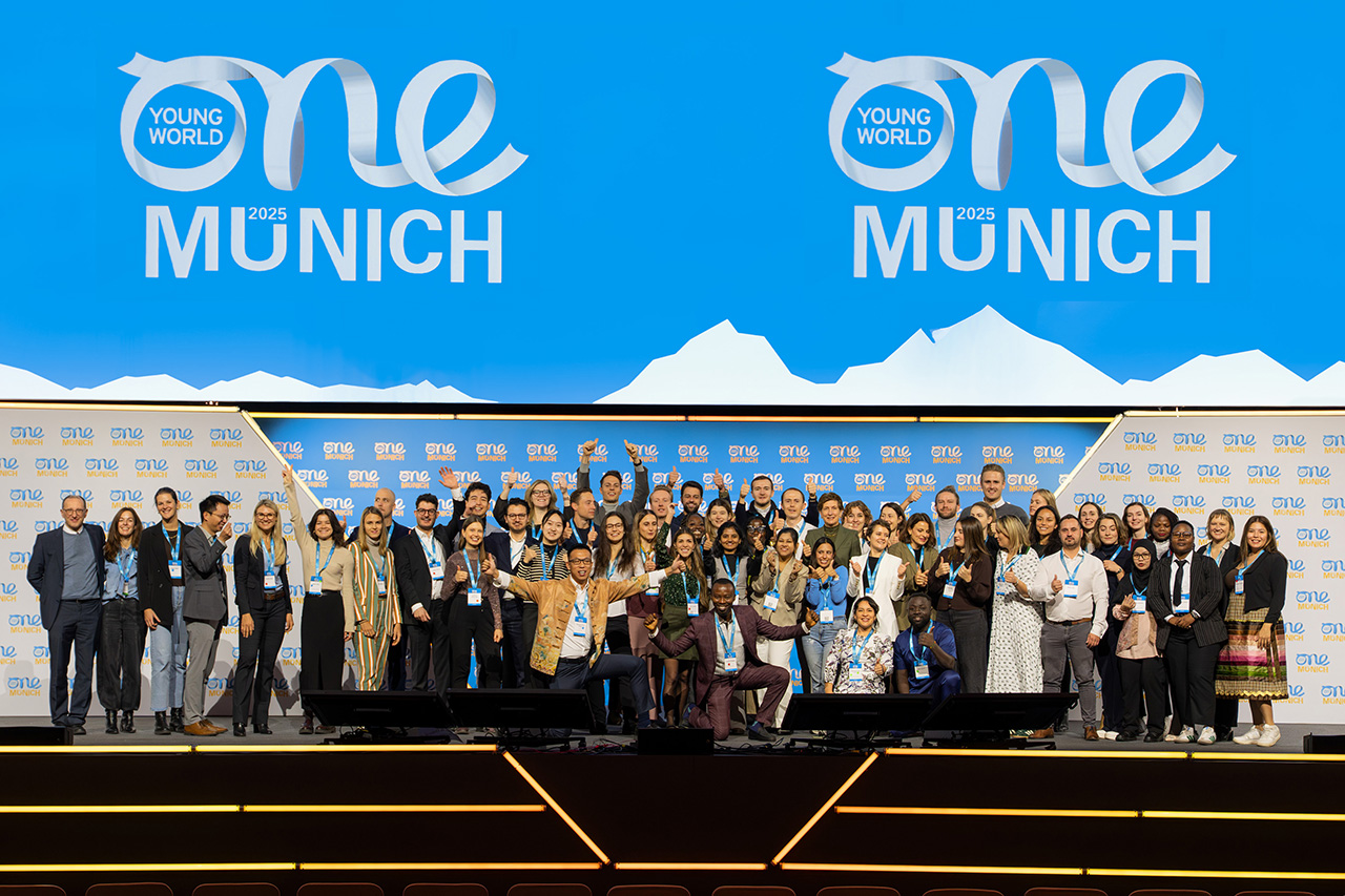 Gruppenbild der Teilnehmer des Summits