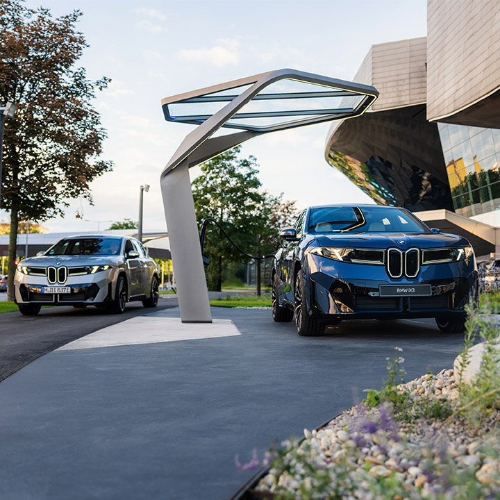 BMW an Ladestation