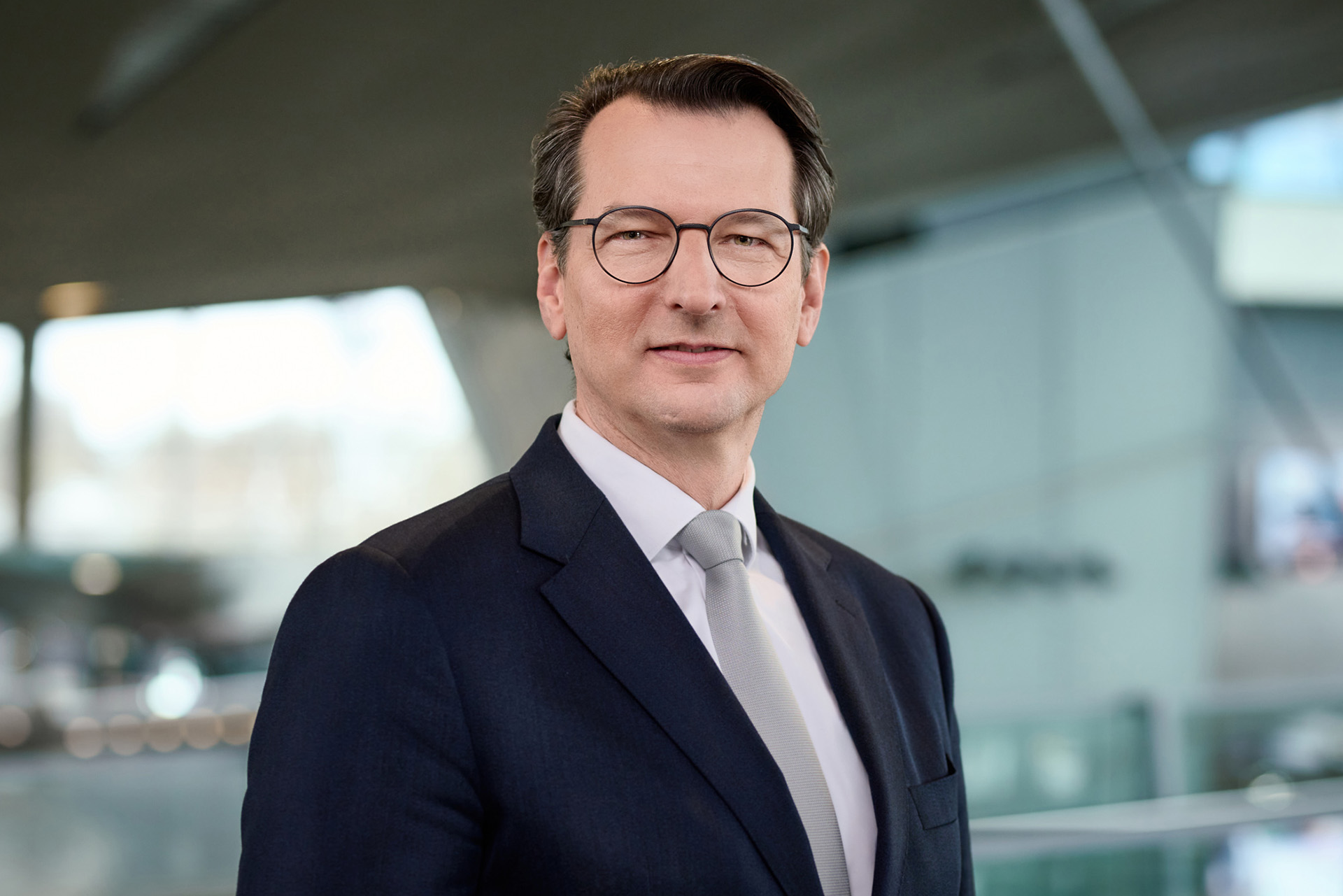 Dr. Milan Nedeljković 	