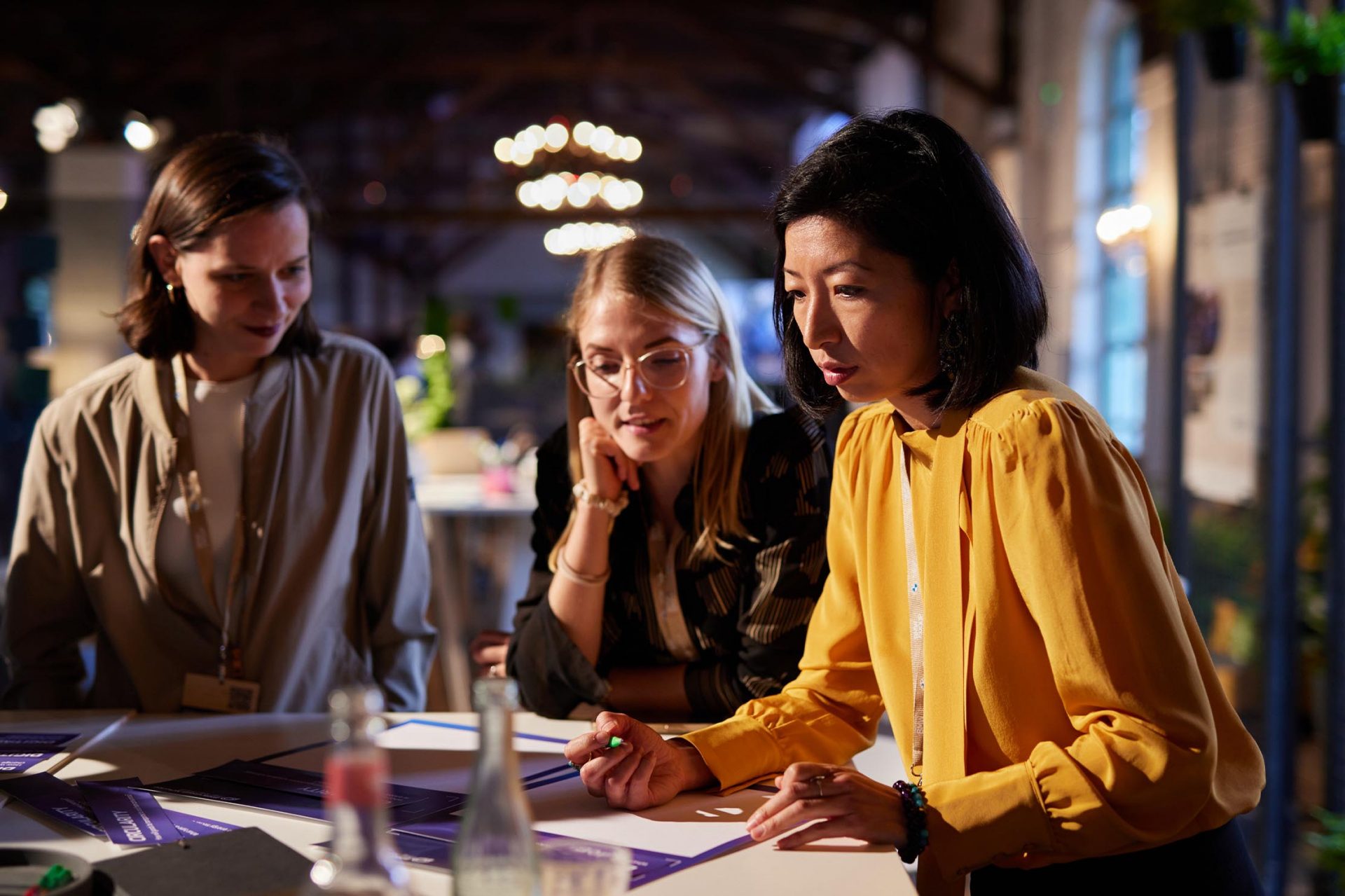  Productive collaboration among women in an inspiring work environment. 