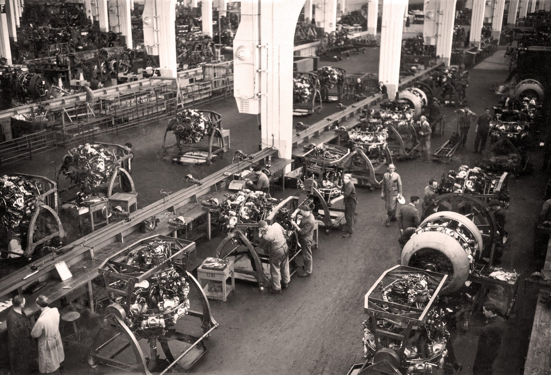 Production of BMW 801 aero-engines.