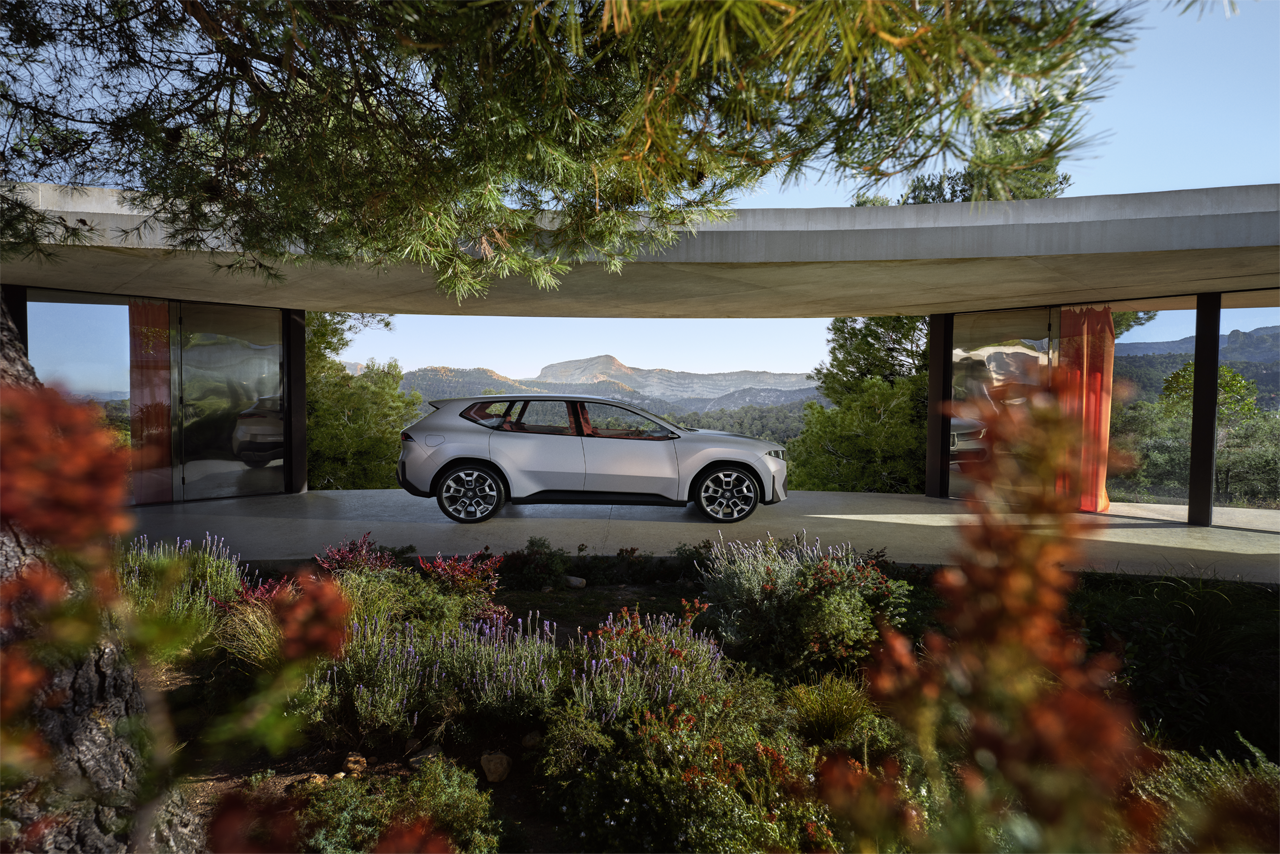 BMW Vision Neue Klasse X from the side