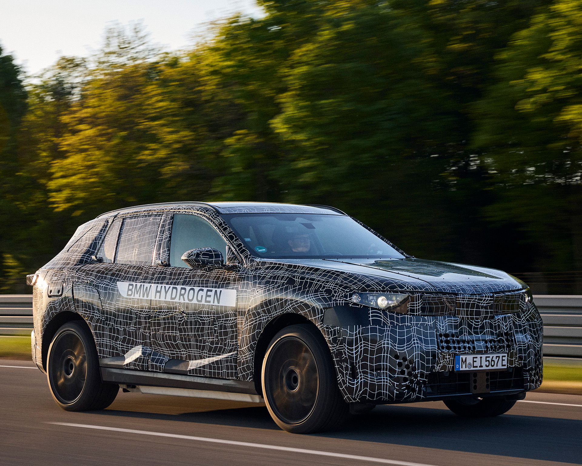 BMW iX5 Hydrogen on a test track