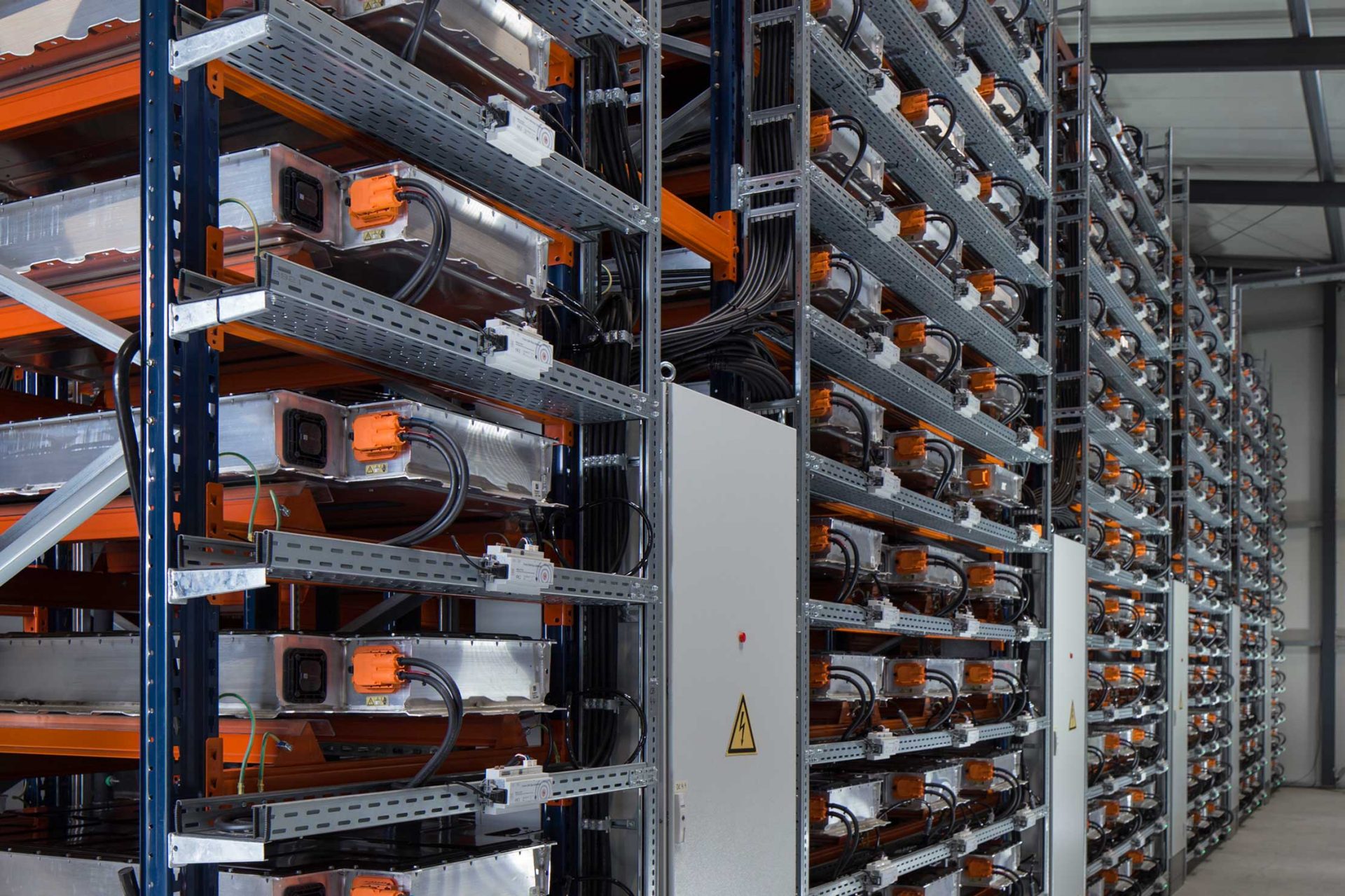 Speicherfarm Leipzig, shelves.