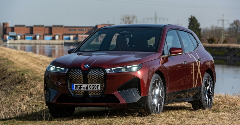 Powered by water: BMW Group manufactures electric cars with regional green electricity