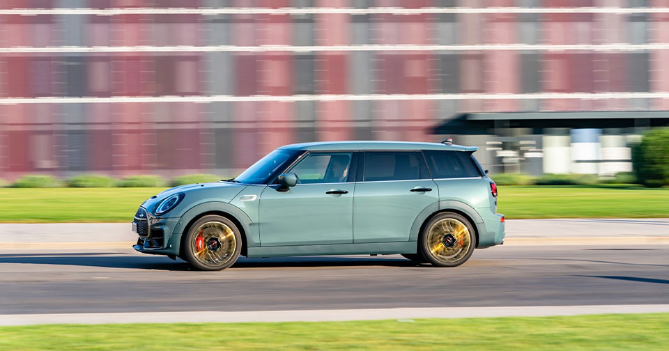 100-percent green power: BMW Group to use sustainably produced aluminium wheels from 2024