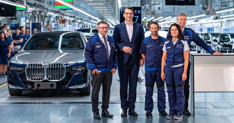 Electrifying luxury: Production launch of the new BMW 7 Series in Dingolfing