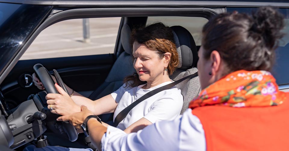 Driving fun for people with disabilities with the MINI Cooper SE