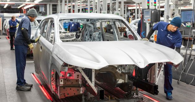 70 % less CO<sub>2</sub>: BMW Group plans to source aluminium from sustainable production in Canada from 2024.