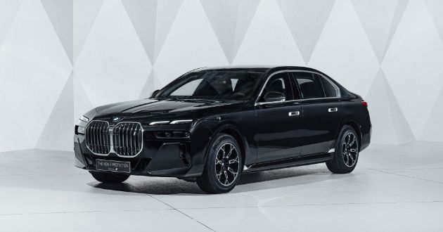 The first-ever BMW i7 Protection, the new BMW 7 Series Protection.