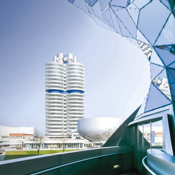 Der BMW Vierzylider und das BMW Museum
